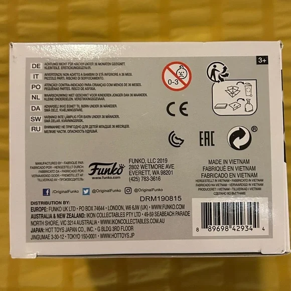 BRAND NEW, STILL IN THE BOX Funko Pop!-Fumikage Tokoyami - Picture 4 of 4